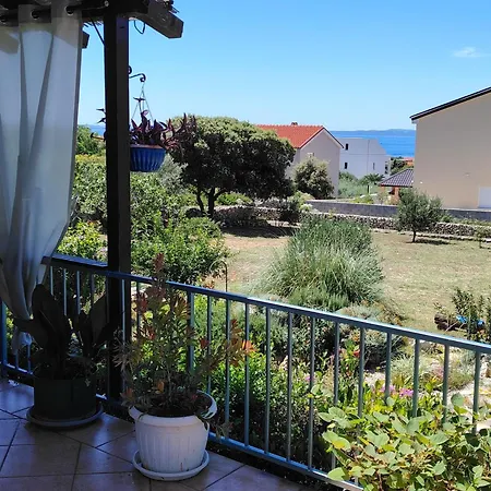 Hébergement de vacances In Mit Terrasse Und Garten Vir